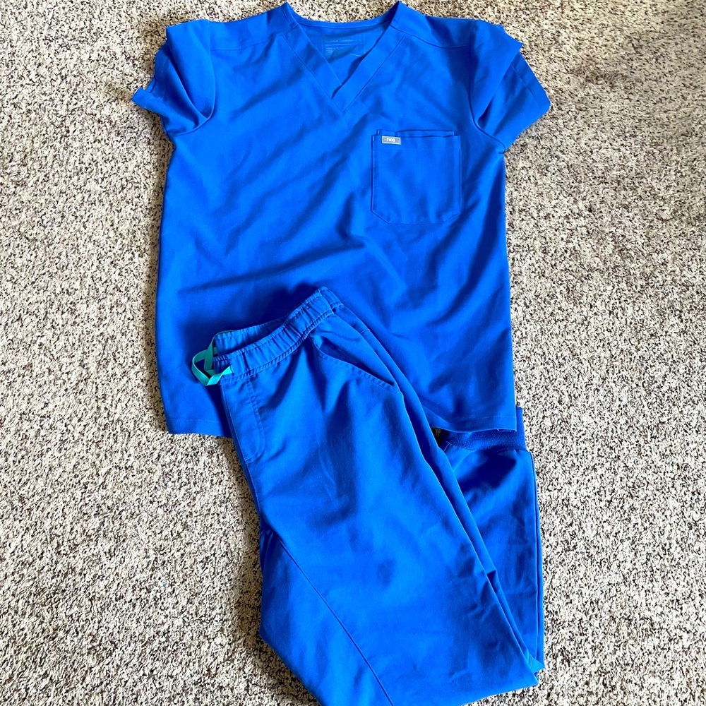 Figs Size small Womens Scrubs. Blue. Catalina top and Zamora bottom.